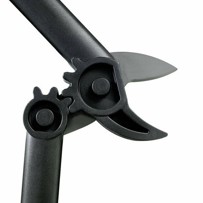 Fiskars 15-Inch PowerGear Loppers, Cuts up to 1.25-Inch Diameter Branches